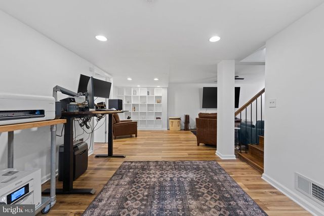 4441 VILLAGE DR, Fairfax, VA 22030