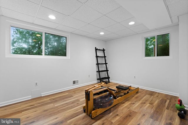 4441 VILLAGE DR, Fairfax, VA 22030