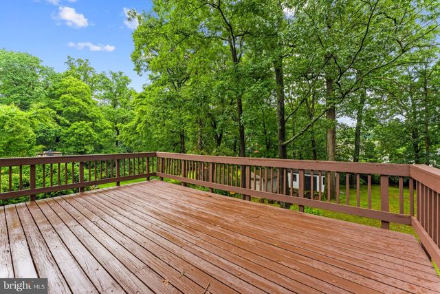 4441 VILLAGE DR, Fairfax, VA 22030
