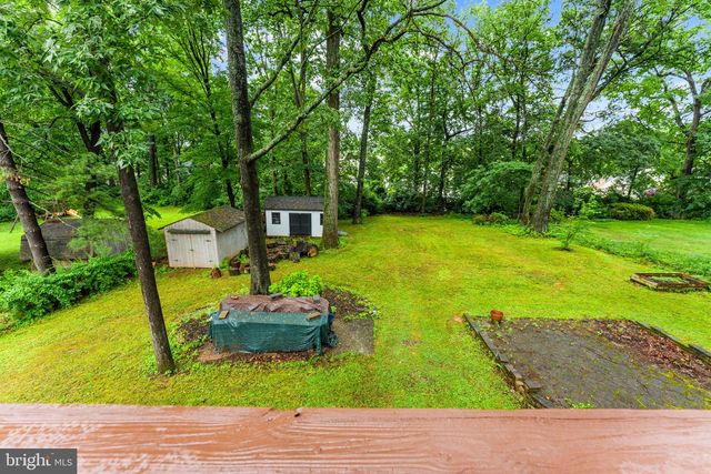 4441 VILLAGE DR, Fairfax, VA 22030