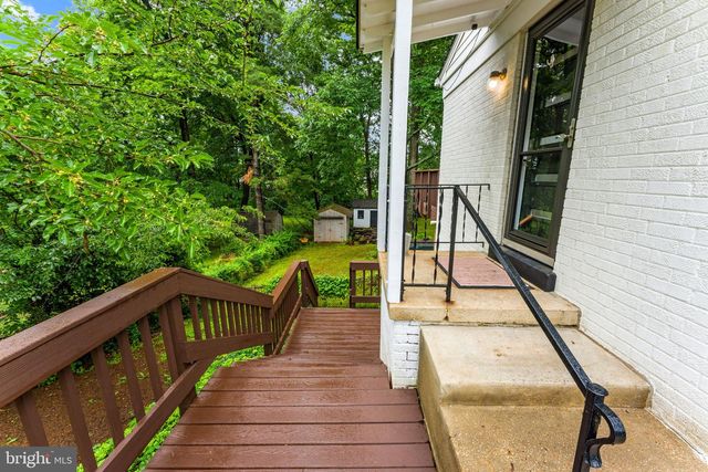 4441 VILLAGE DR, Fairfax, VA 22030
