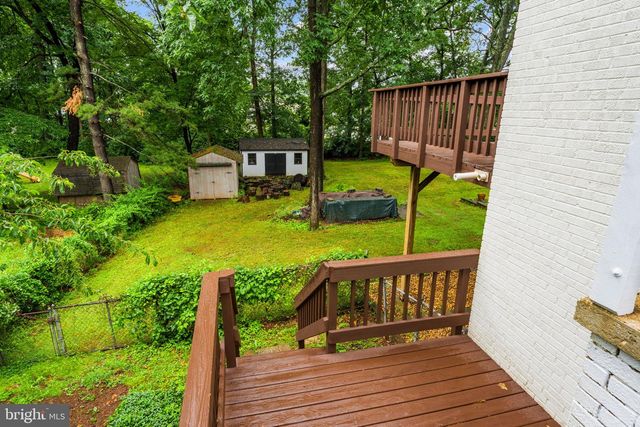 4441 VILLAGE DR, Fairfax, VA 22030