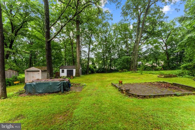 4441 VILLAGE DR, Fairfax, VA 22030