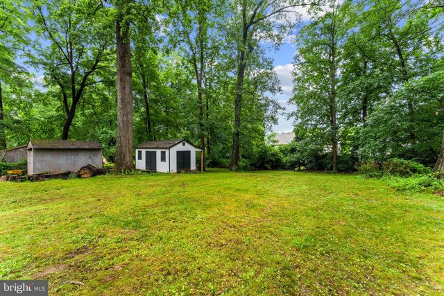 4441 VILLAGE DR, Fairfax, VA 22030