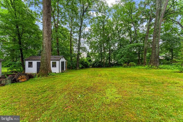4441 VILLAGE DR, Fairfax, VA 22030