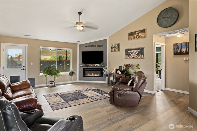 240 Rocky River Road, Ellensburg, WA 98926
