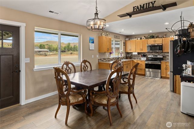 240 Rocky River Road, Ellensburg, WA 98926