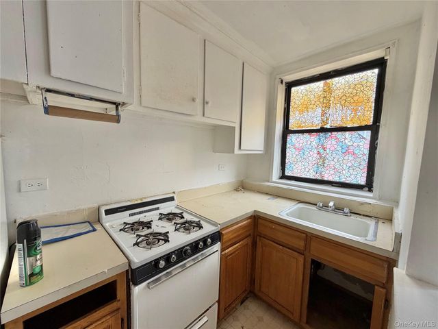 141-05 Northern Boulevard 7A, Bayside, NY 11361