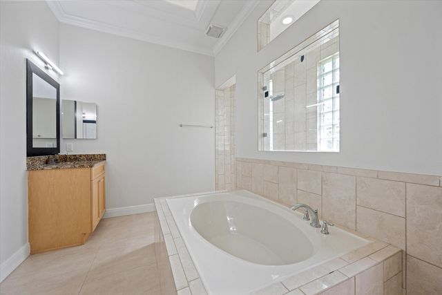 17038 N 61st Pl Place N, The Acreage, FL 33470