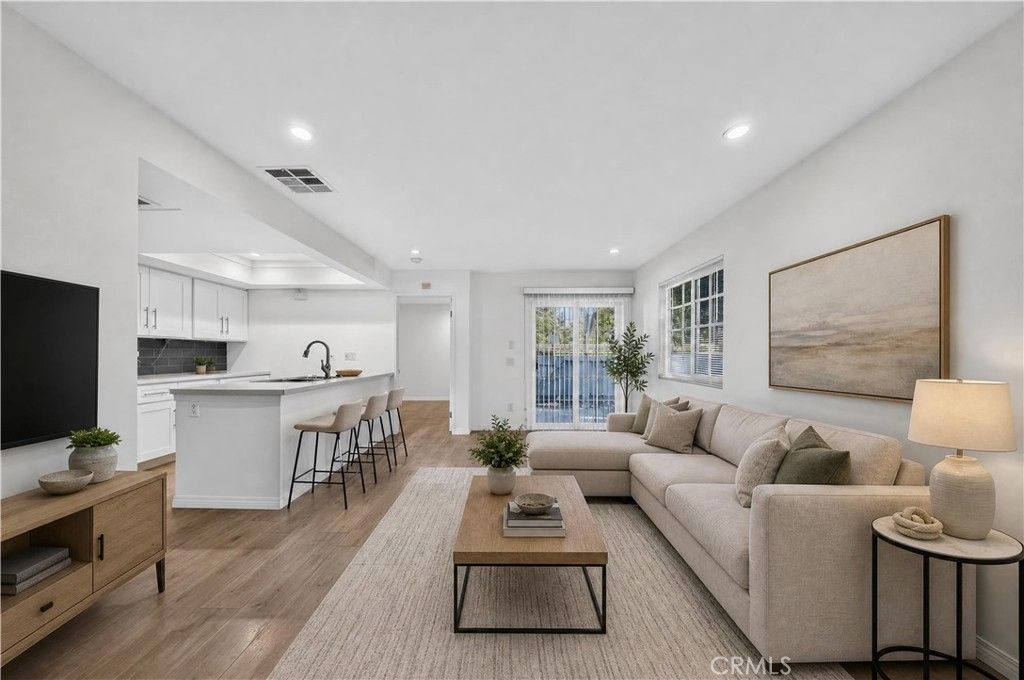 7025 Glade Ave. 2, Canoga Park, CA 91303 — photo 2