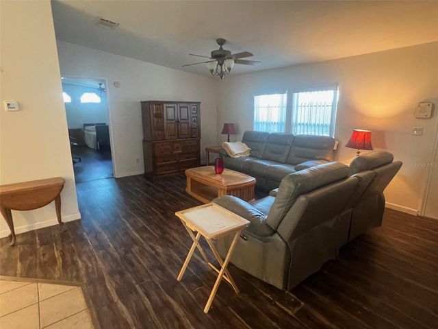 11300 124TH AVENUE 136, Largo, FL 33778