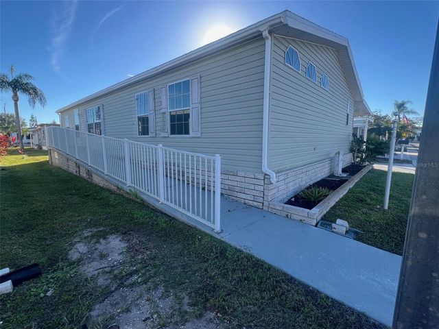 11300 124TH AVENUE 136, Largo, FL 33778