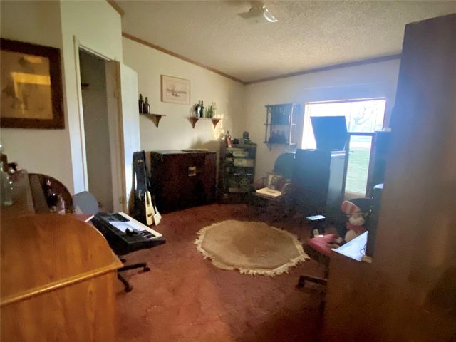 6265 Fm 713, Dale, TX 78616