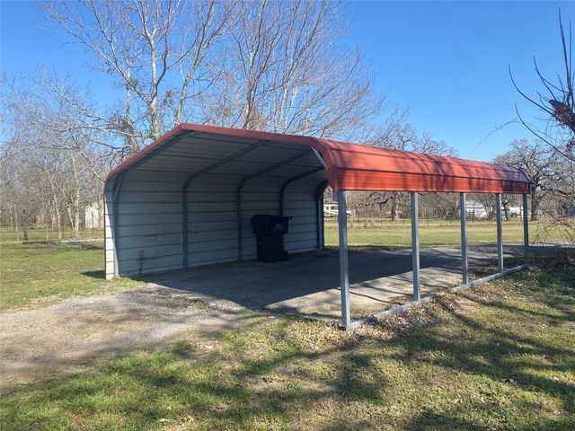 6265 Fm 713, Dale, TX 78616