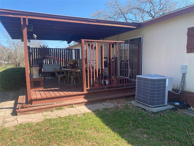 6265 Fm 713, Dale, TX 78616