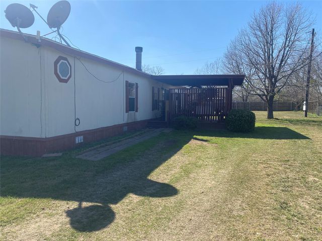 6265 Fm 713, Dale, TX 78616