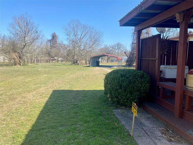 6265 Fm 713, Dale, TX 78616