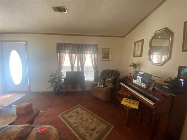 6265 Fm 713, Dale, TX 78616