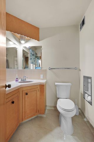 910 Hallmark Drive, Redding, CA 96001