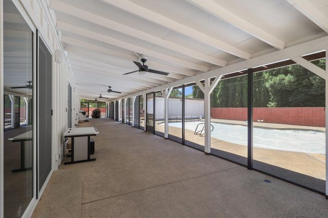 910 Hallmark Drive, Redding, CA 96001