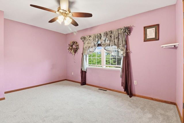 10341 S Oriole LANE, Oak Creek, WI 53154