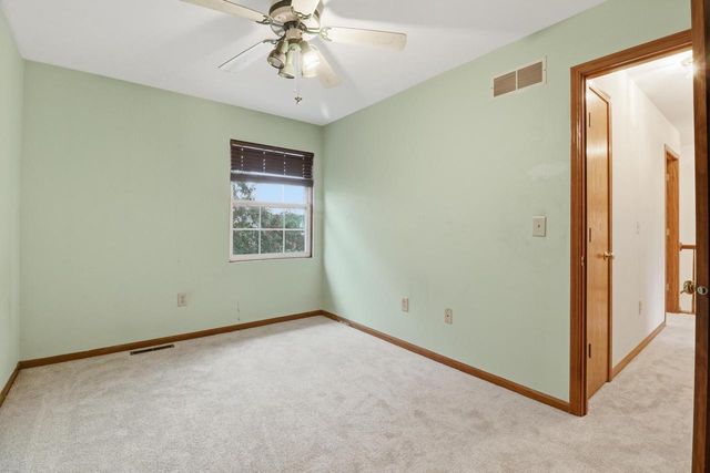 10341 S Oriole LANE, Oak Creek, WI 53154