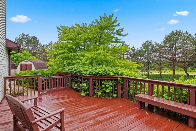 10341 S Oriole LANE, Oak Creek, WI 53154