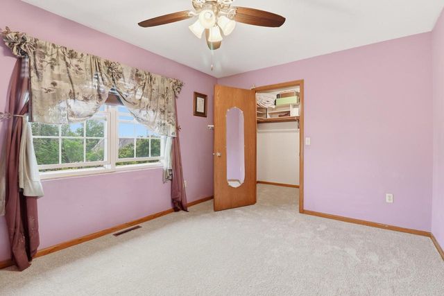 10341 S Oriole LANE, Oak Creek, WI 53154