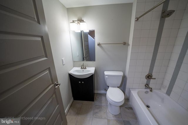 2730 E BALTIMORE ST E, Baltimore, MD 21224