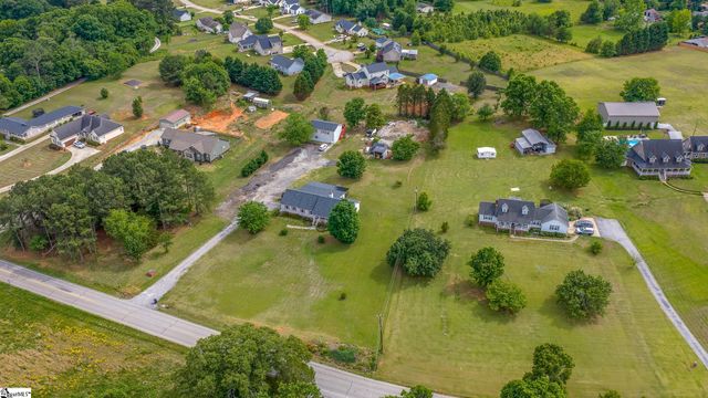 2767 W Georgia Road, Piedmont, SC 29673
