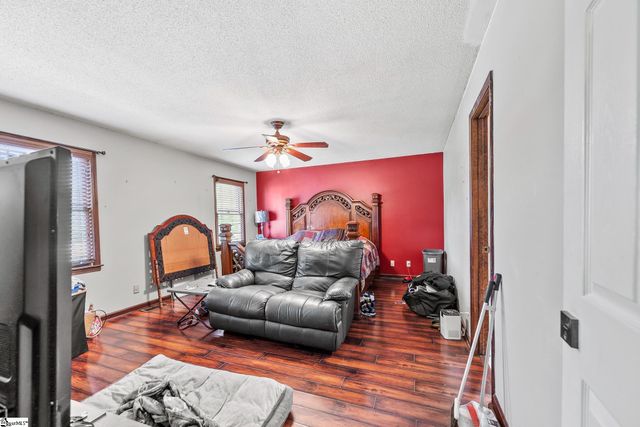 2767 W Georgia Road, Piedmont, SC 29673