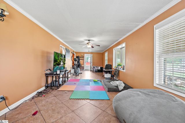2767 W Georgia Road, Piedmont, SC 29673