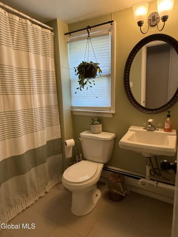 1872 Stuart Street, Rotterdam, NY 12303