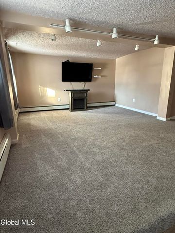 1872 Stuart Street, Rotterdam, NY 12303