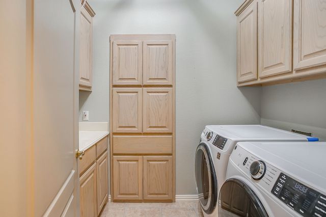 2210 Riverwood Drive, Weatherford, TX 76087