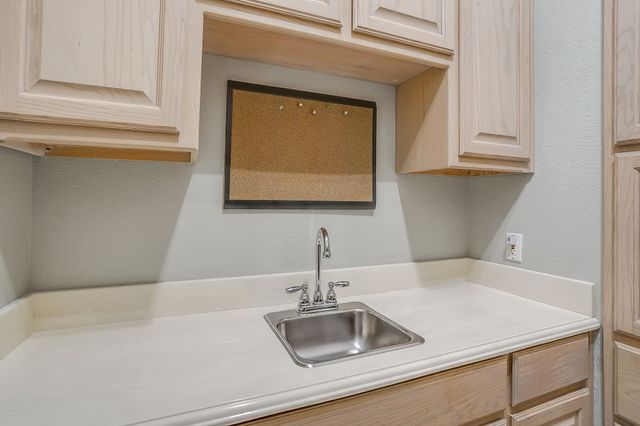 2210 Riverwood Drive, Weatherford, TX 76087