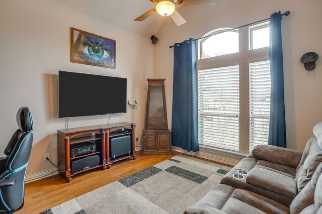 2210 Riverwood Drive, Weatherford, TX 76087