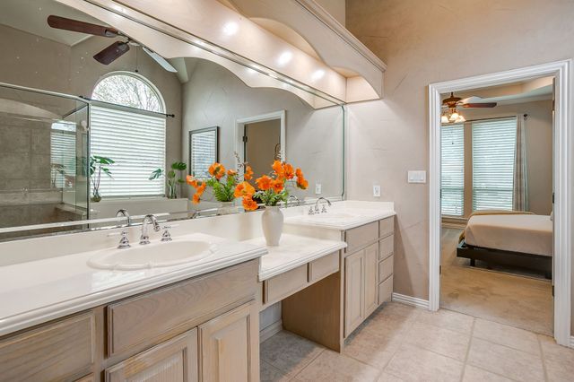 2210 Riverwood Drive, Weatherford, TX 76087