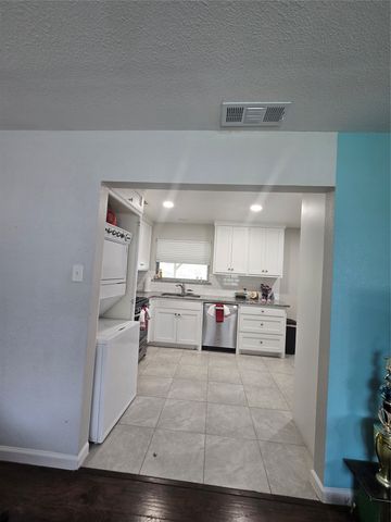 2334 Wolcott Drive, Dallas, TX 75241