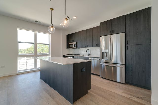 750 Hawthorn Row 3209, Vernon Hills, IL 60061
