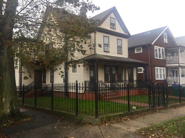 67 Greenleaf Ave 1, Medford, MA 02155