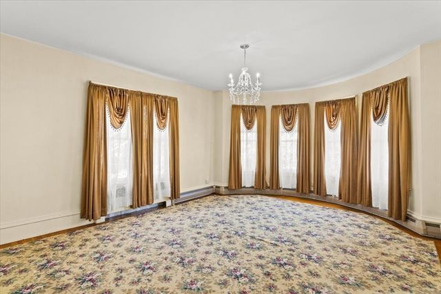 878 Highland Ave, Fall River, MA 02720