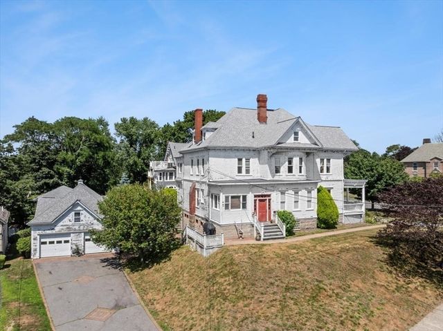 878 Highland Ave, Fall River, MA 02720