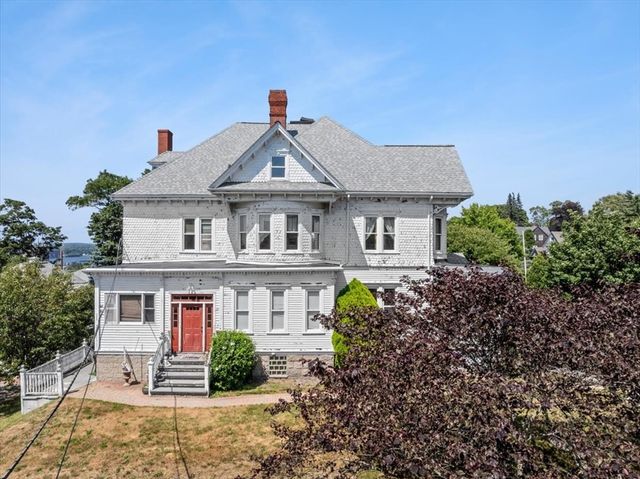 878 Highland Ave, Fall River, MA 02720