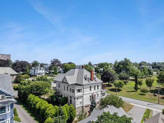 878 Highland Ave, Fall River, MA 02720