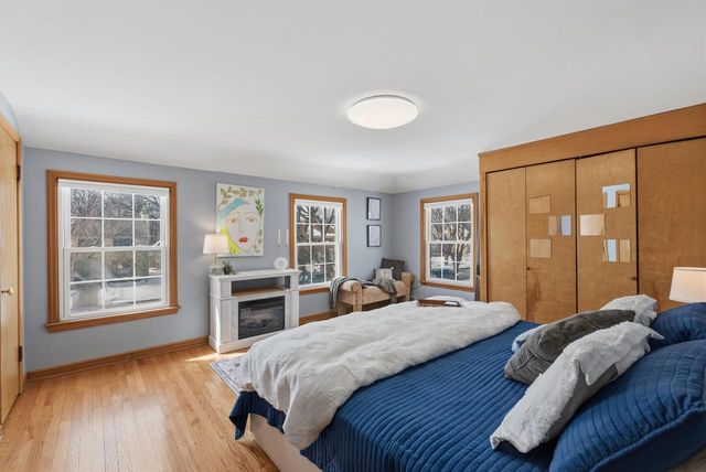 2416 N 91st STREET, Wauwatosa, WI 53226