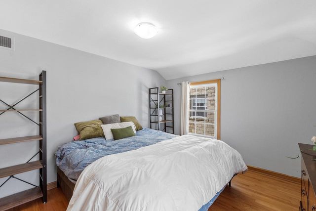 2416 N 91st STREET, Wauwatosa, WI 53226