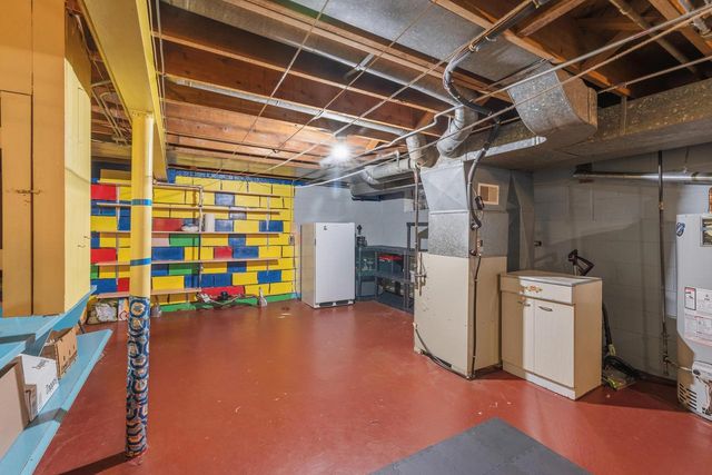 2416 N 91st STREET, Wauwatosa, WI 53226