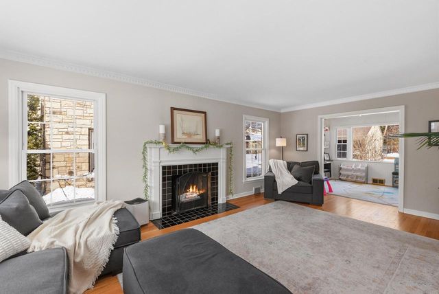 2416 N 91st STREET, Wauwatosa, WI 53226