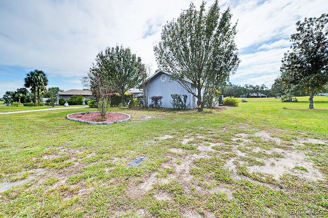 90 E Falconry Court, Hernando, FL 34442